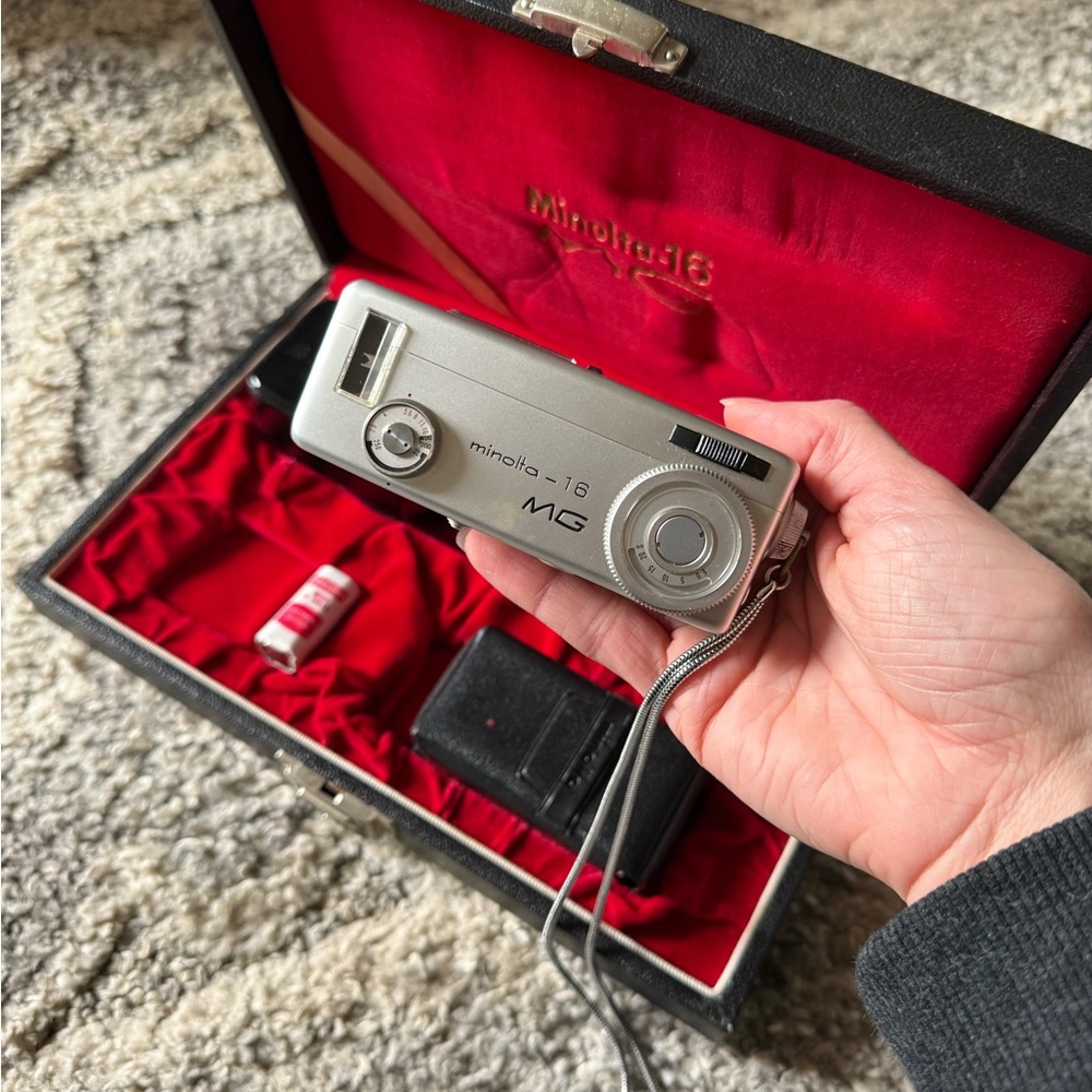 Vintage Minolta-16 MG